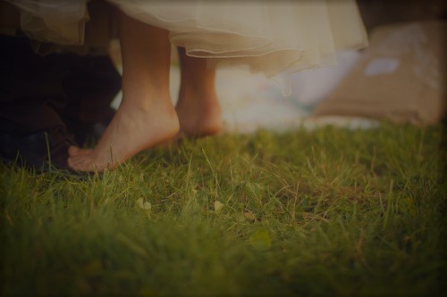 barefoot-bride-500x333
